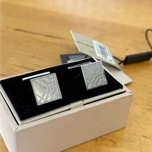 NEW  Burberry Textured Twill Square Cufflinks Silver